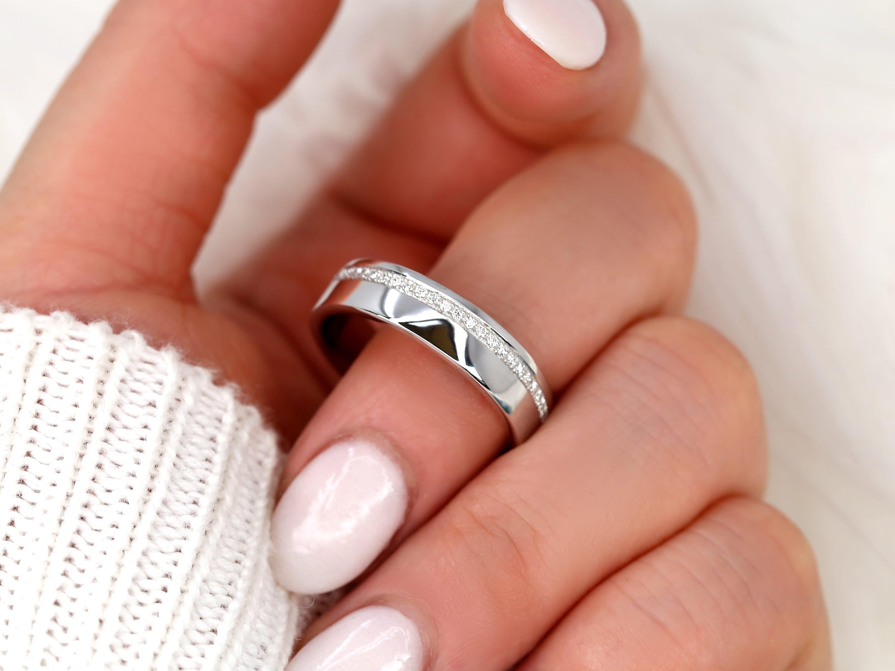 Axel Roses Rings Axel 14kt Asymmetrical Pave Diamond Men's Wedding Ring | Love & Promise