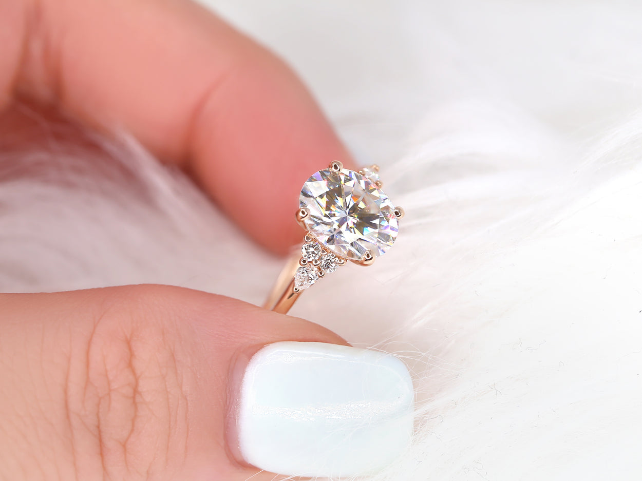 Cinderella_10x8mm_14kt_Rose_Gold_Moissanite_Ring_12_36d3ea7f-9778-4e82-b761-70238e942fa6.jpg?v=1730688422&width=1250