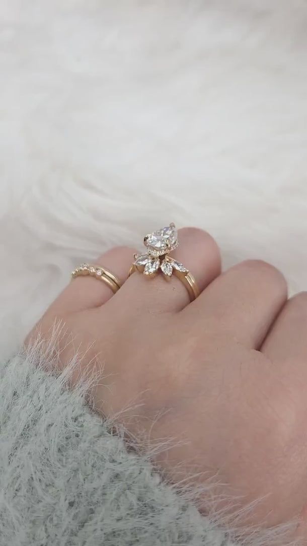 2ct Winnie 10x7mm & Cardi 14kt Moissanite Pear Hidden Halo Bridal Set,Pear Wedding Ring Set,Pear Engagement Ring,Hidden Halo Ring Set