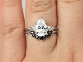 Rosados Box 2cts Essie 10x7mm & Rayna 2.0 14kt White Gold Forever One Moissanite Diamond Spinel Art Deco 3 Stone Pear Wedding Set Rings