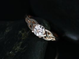 Rosados Box McCara 5mm Rose Gold Round Morganite Celtic Knot Engagement Ring 